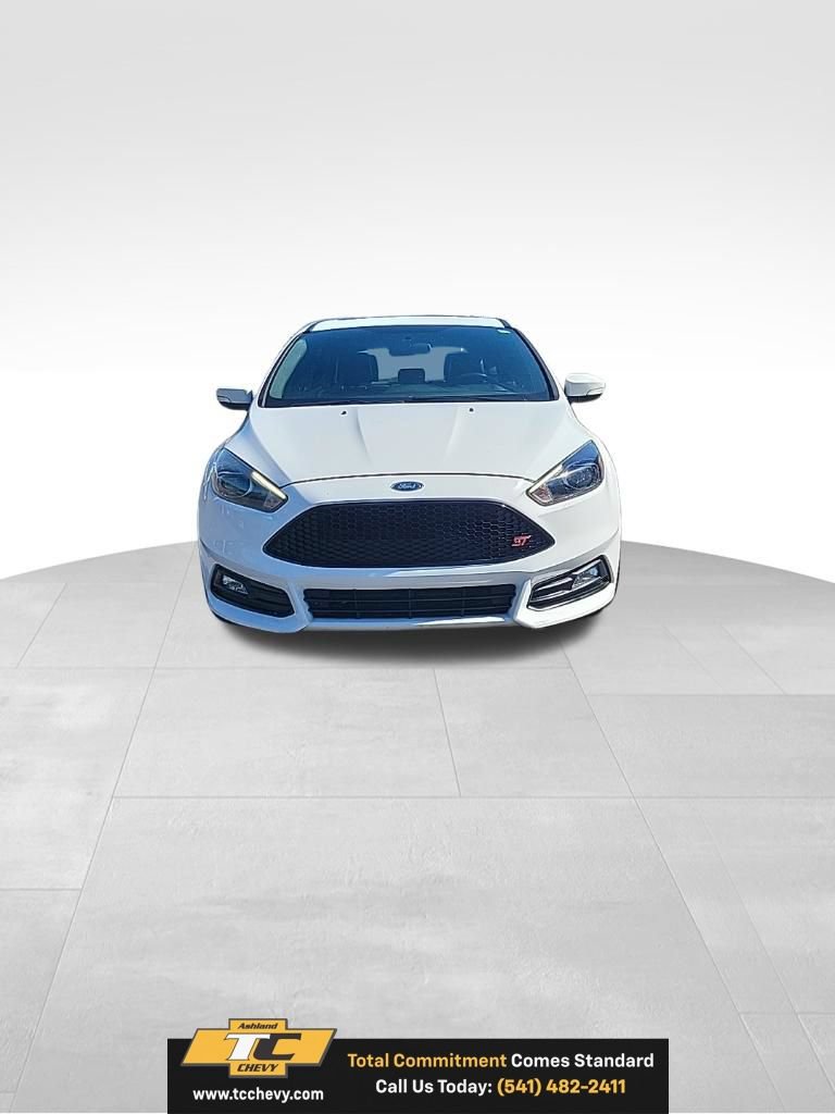 Used 2016 Ford Focus ST w/ Equipment Group 402A FWD image 2