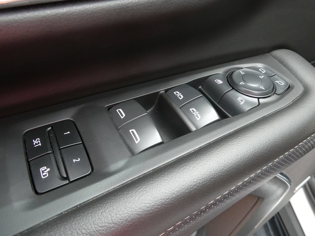 Certified 2024 GMC Yukon SLT w/ SLT Luxury Package AWD/4WD image 26
