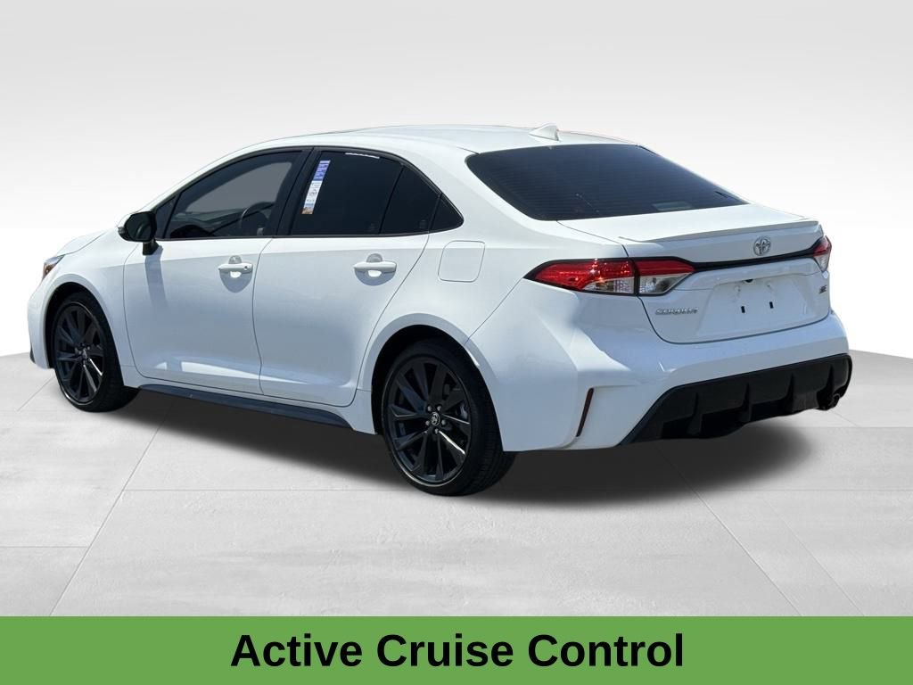 Used 2024 Toyota Corolla SE w/ SE Premium Package image 11