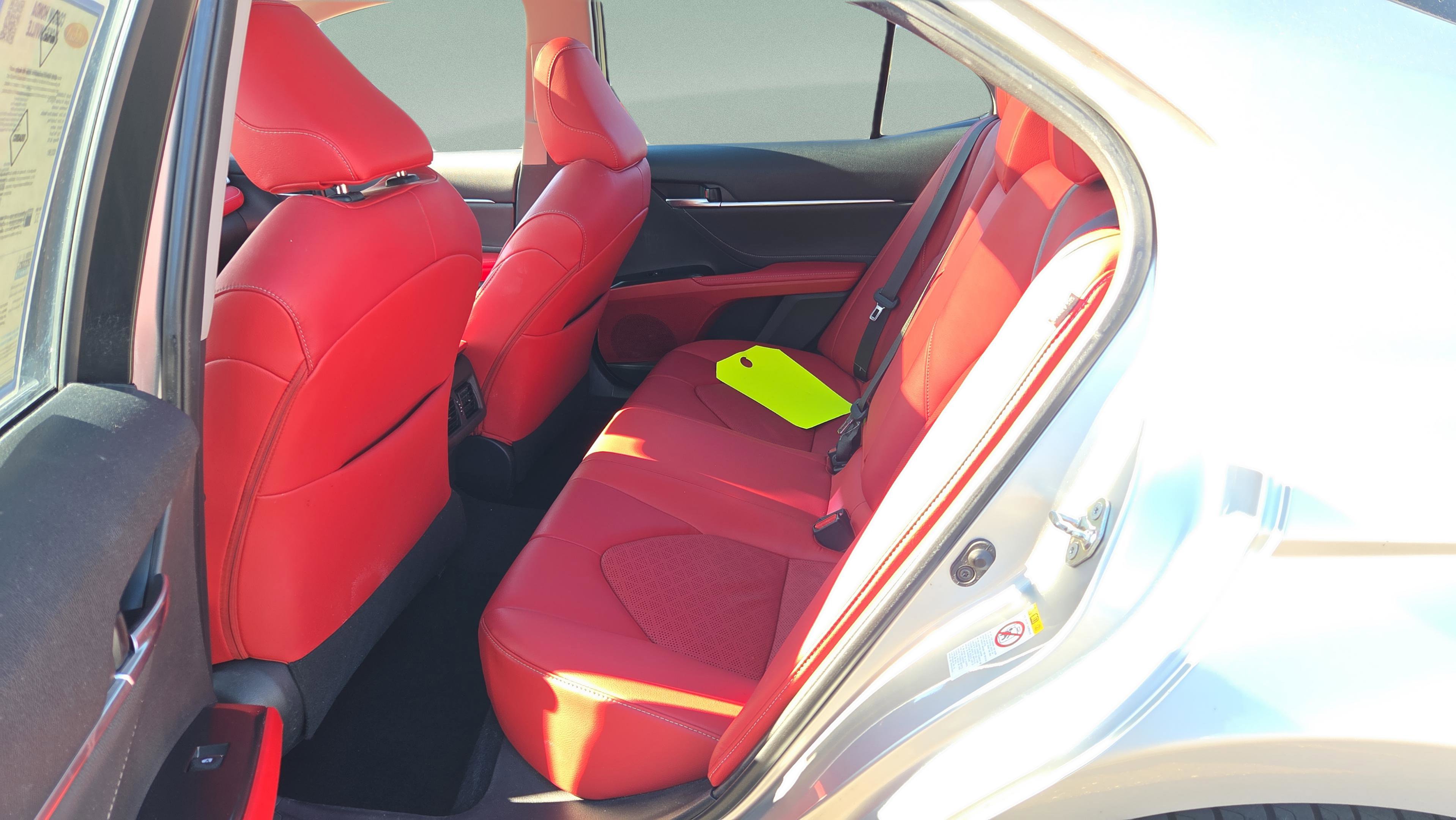 Used 2018 Toyota Camry XSE image 10