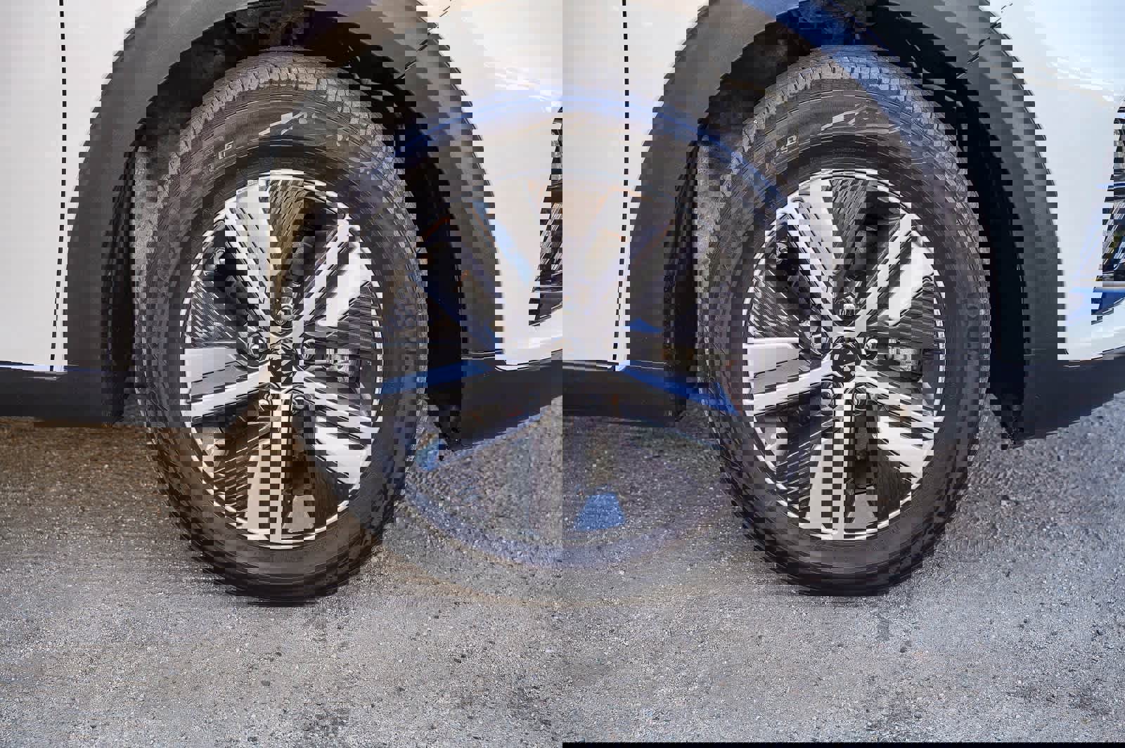 Used 2021 Kia Niro LXS image 6