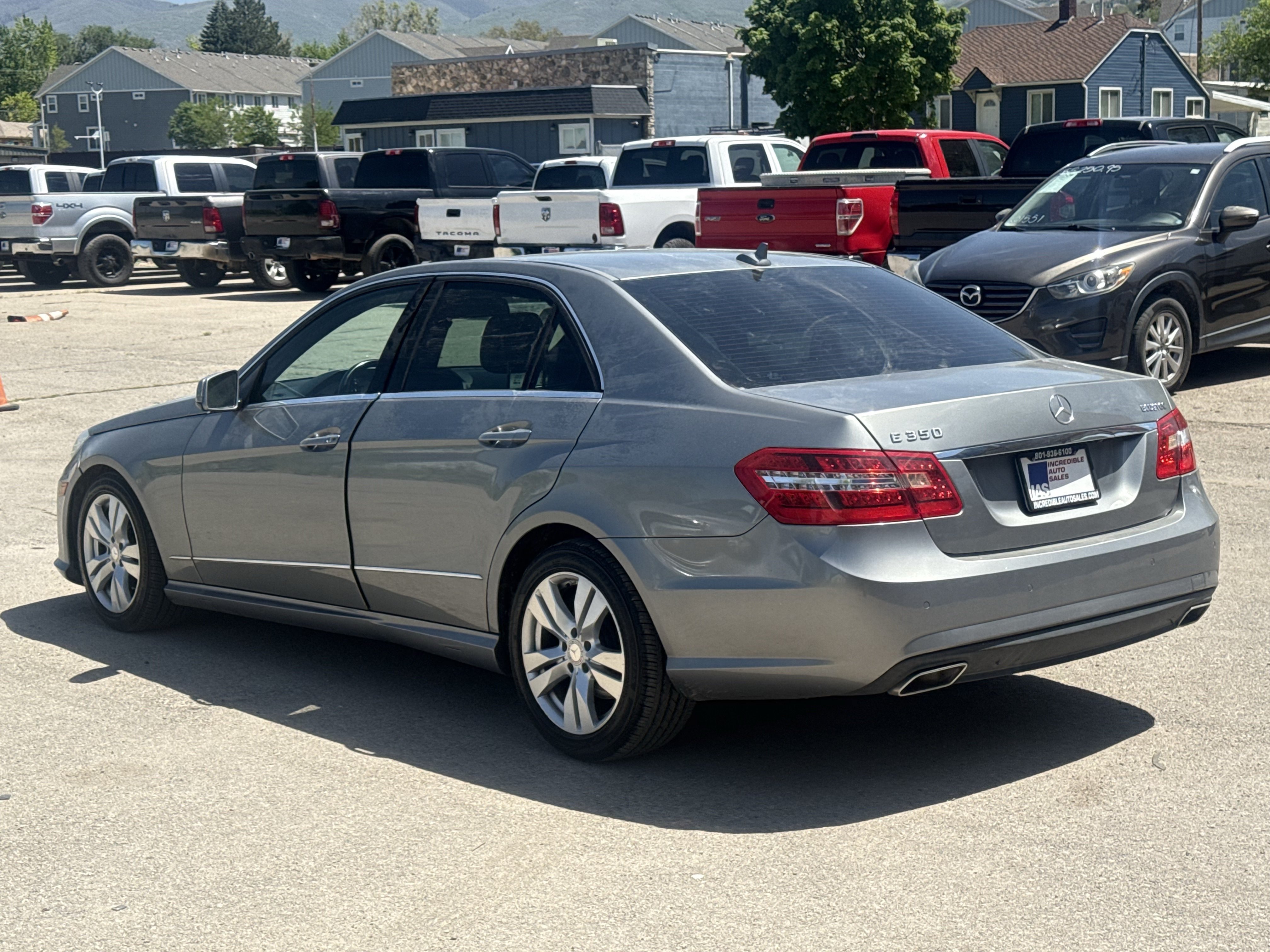 Used 2013 Mercedes-Benz E 350 BlueTEC Sedan image 6