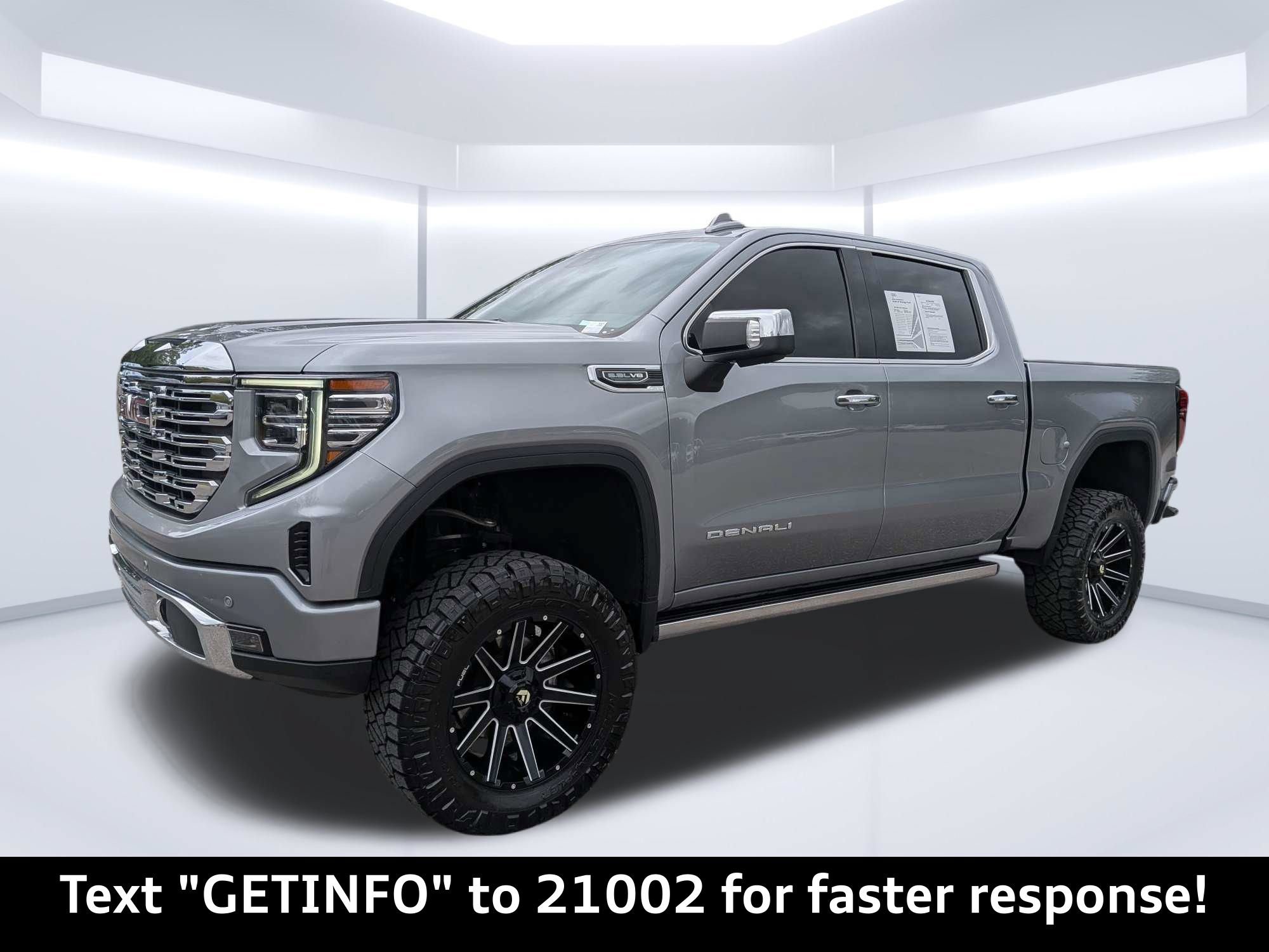 Used 2024 GMC Sierra 1500 Denali w/ Denali Reserve Package AWD/4WD image 8