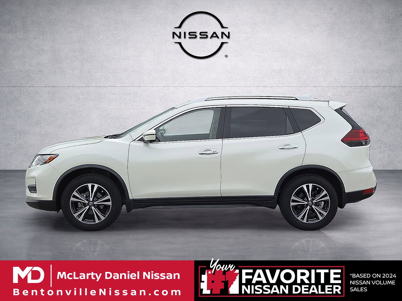 Used 2020 Nissan Rogue SV w/ Premium Package image 3