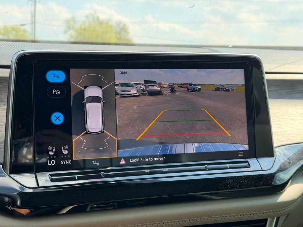 Used 2024 Volkswagen Atlas SEL Premium R-Line image 26