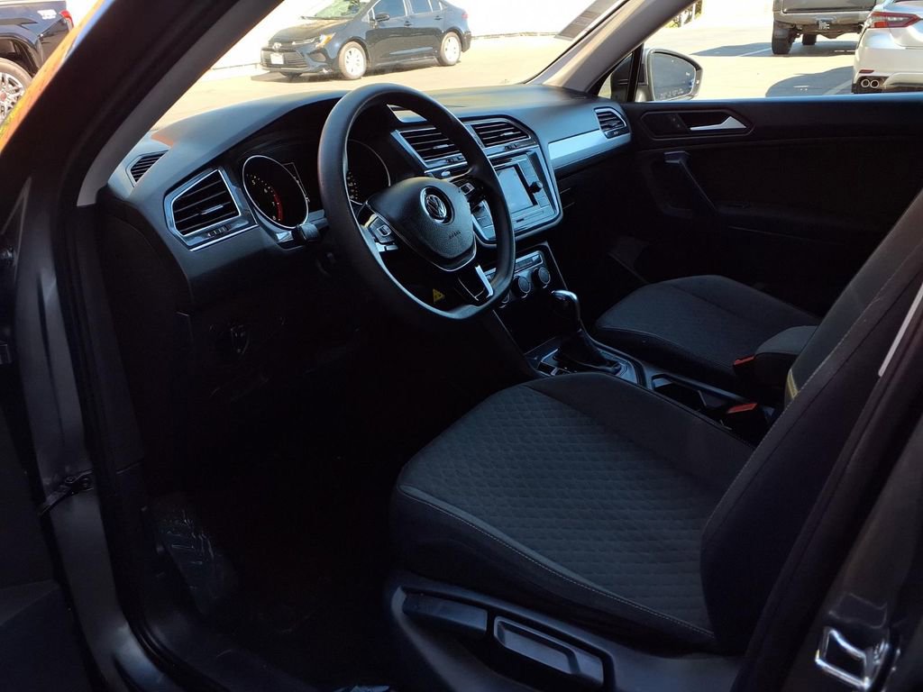 Used 2021 Volkswagen Tiguan S image 14