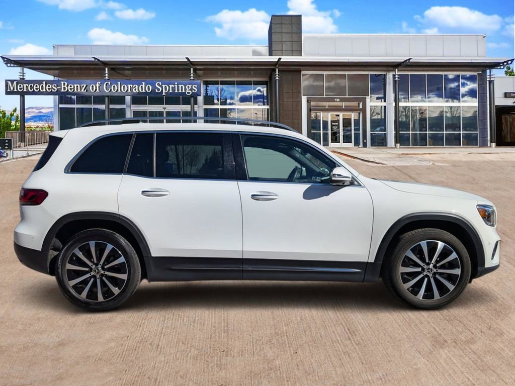 Used 2023 Mercedes-Benz GLB 250 4MATIC image 4