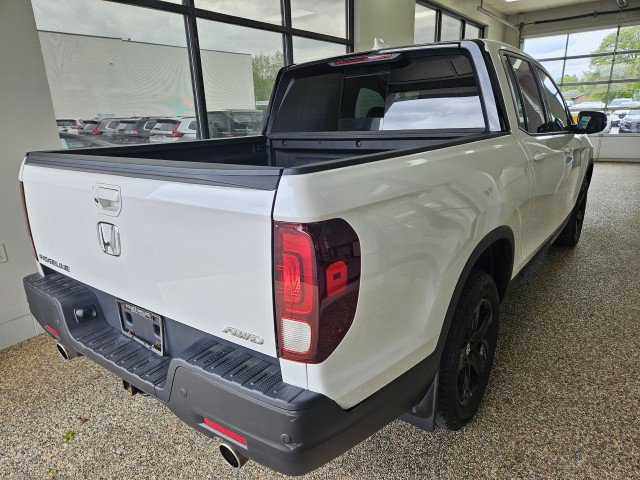 Used 2023 Honda Ridgeline Black Edition image 2