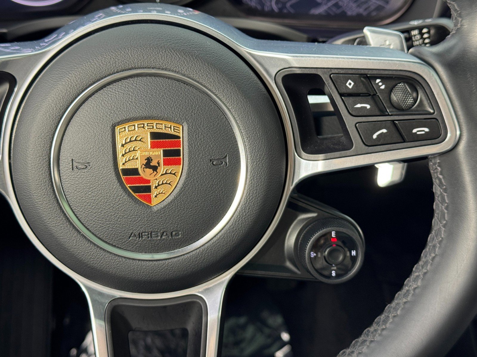 Used 2023 Porsche Cayenne E-Hybrid image 22