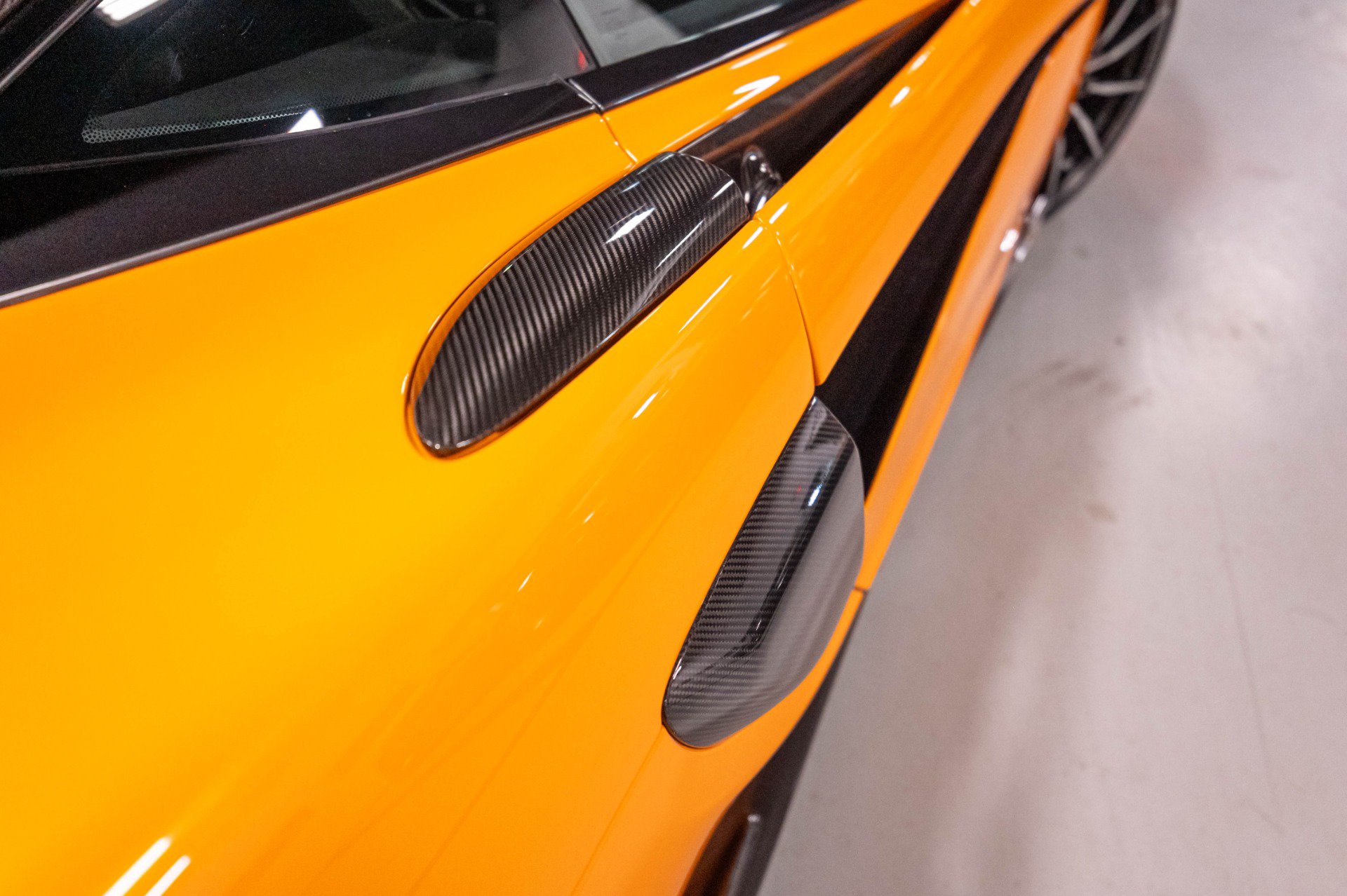 Used 2019 McLaren 600LT RWD image 57