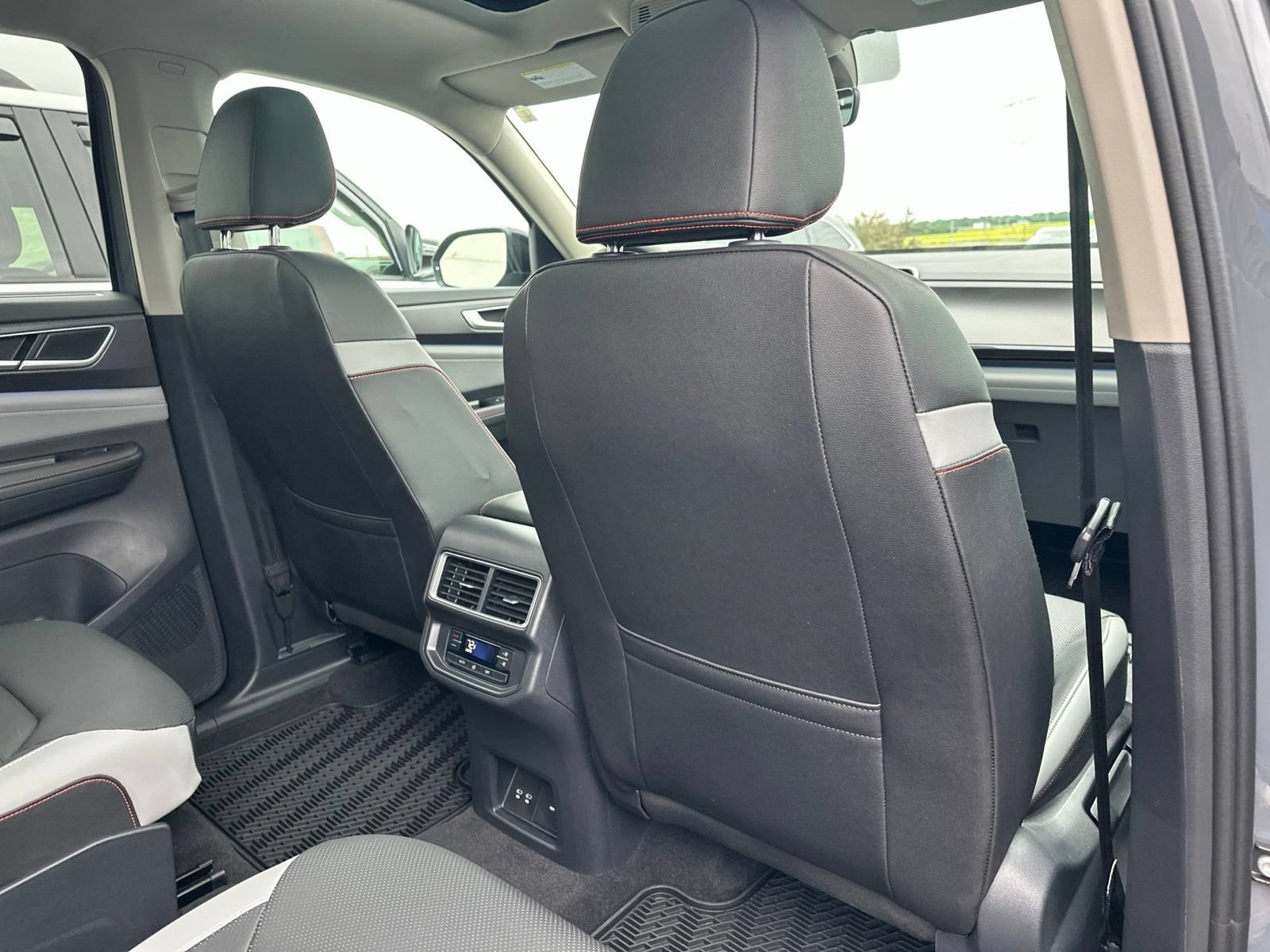 Certified 2026 Volkswagen Atlas Peak Edition AWD/4WD image 39