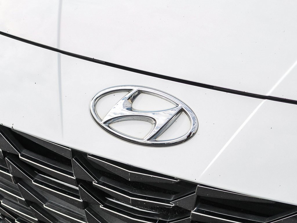 Used 2023 Hyundai Elantra Limited image 6