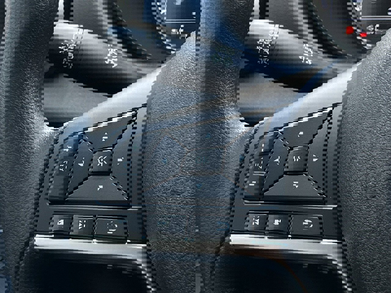 New 2025 Nissan Versa SV w/ Trunk Package image 21