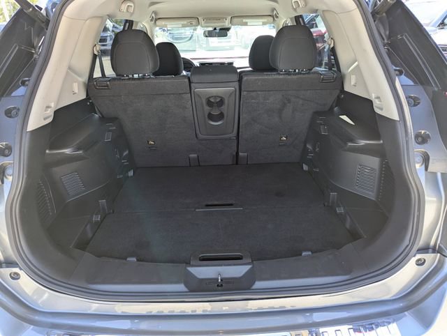 Certified 2020 Nissan Rogue SV image 10