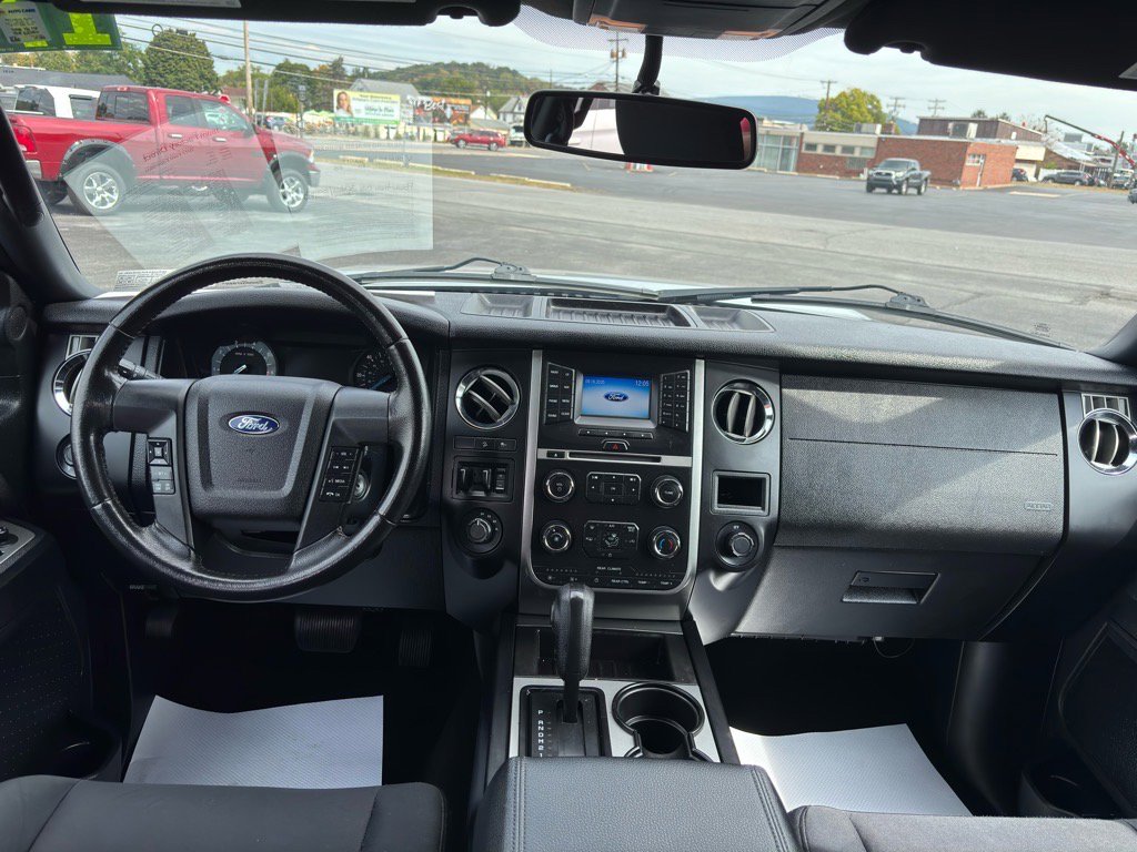 Used 2017 Ford Expedition XL w/ Equipment Group 101A AWD/4WD image 12