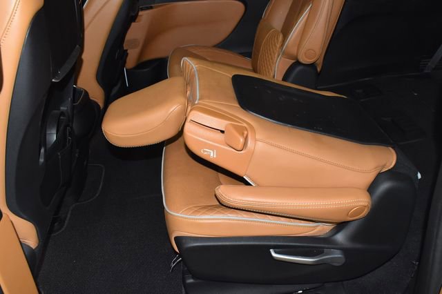 Used 2022 Chrysler Pacifica Pinnacle image 36