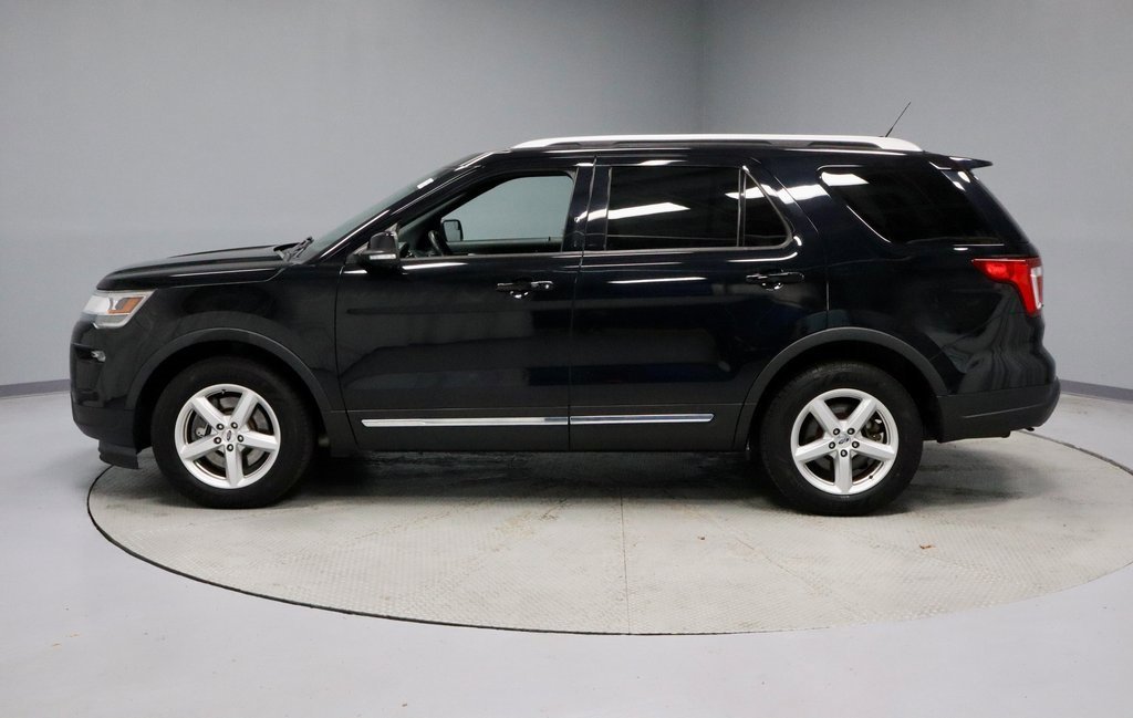 Used 2018 Ford Explorer XLT w/ Equipment Group 201A image 8