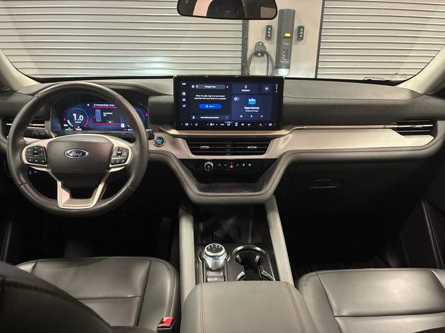 Used 2026 Ford Explorer Active w/ Active Comfort Package RWD image 12