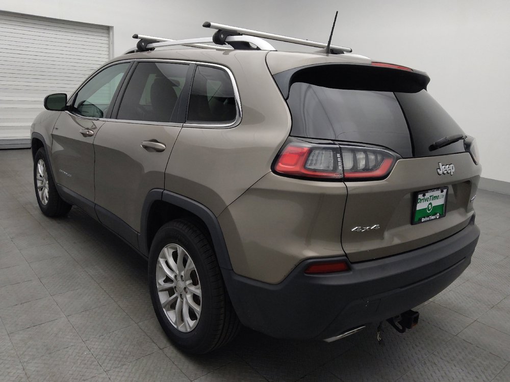Used 2019 Jeep Cherokee Latitude w/ Cold Weather Group AWD/4WD image 5