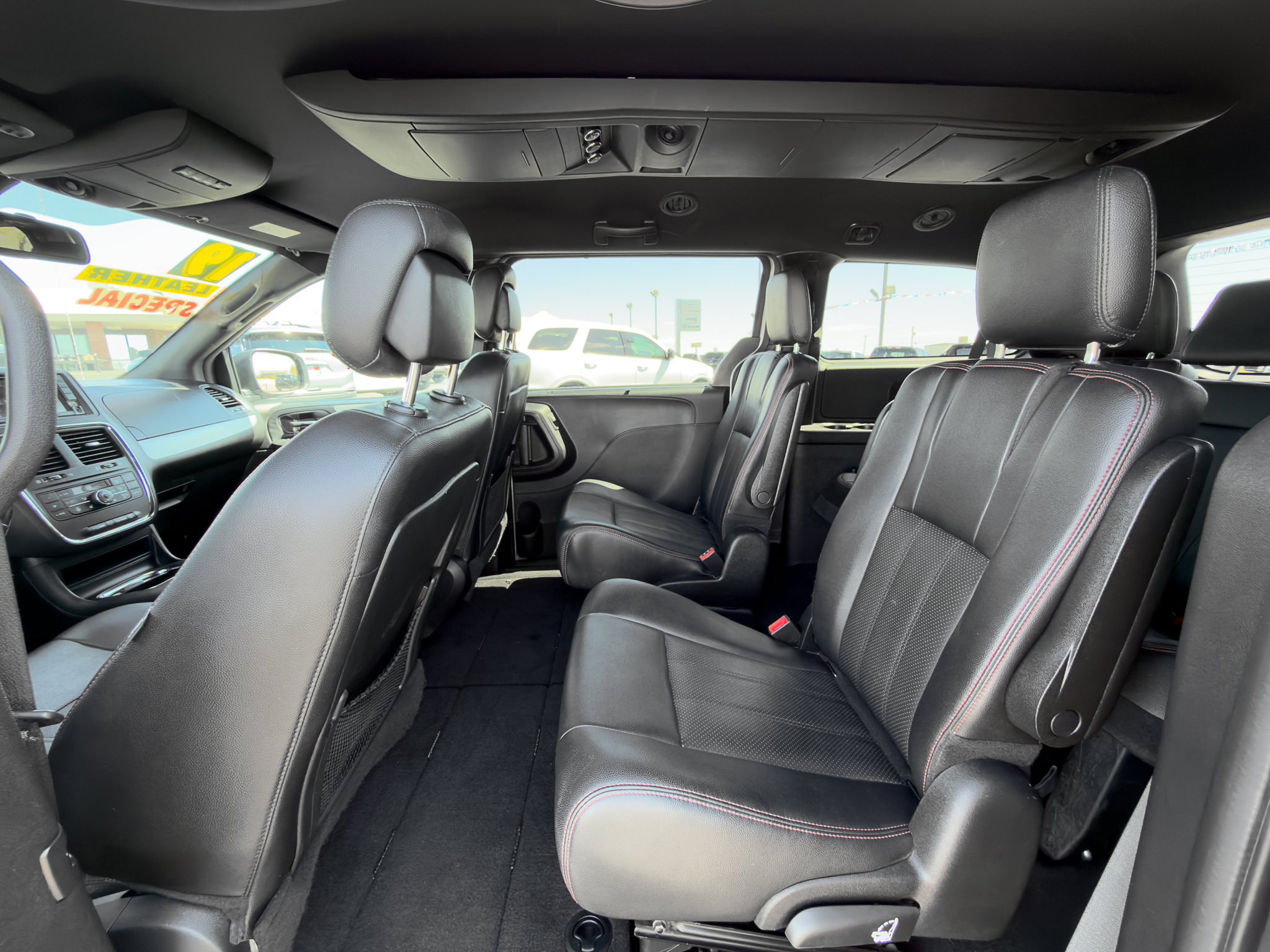 Used 2019 Dodge Grand Caravan GT FWD image 12