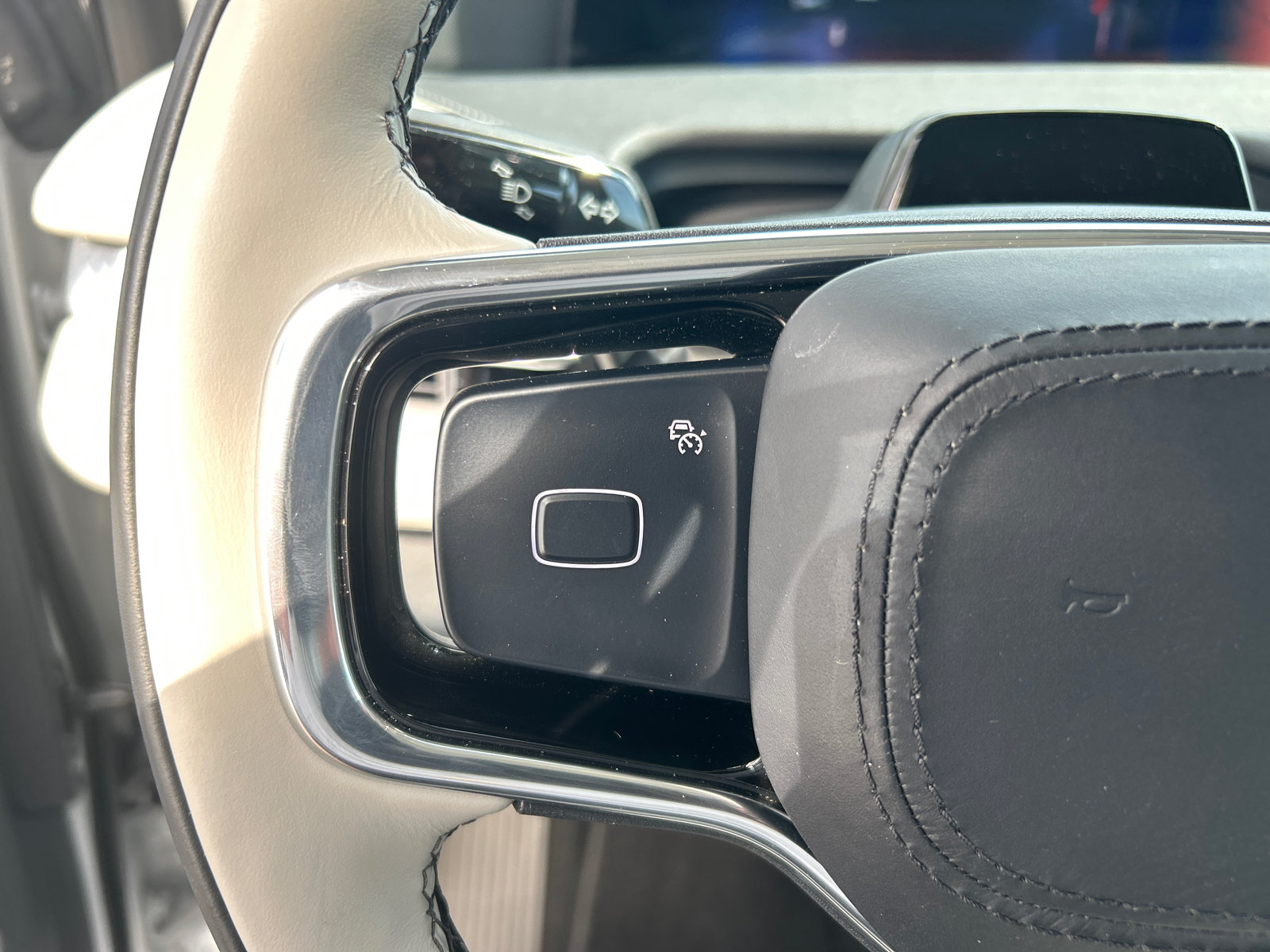 New 2026 Lincoln Navigator Premiere AWD/4WD image 19