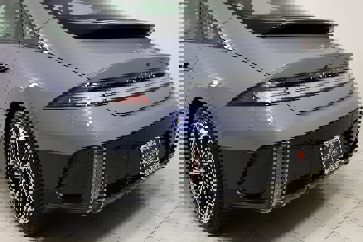 Used 2025 Hyundai Ioniq 6 Limited image 43
