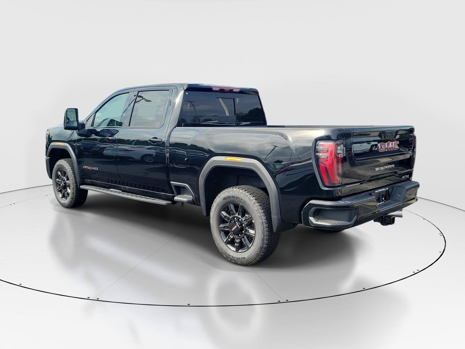 New 2026 GMC Sierra 2500 AT4 w/ AT4 Premium Plus Package AWD/4WD image 3