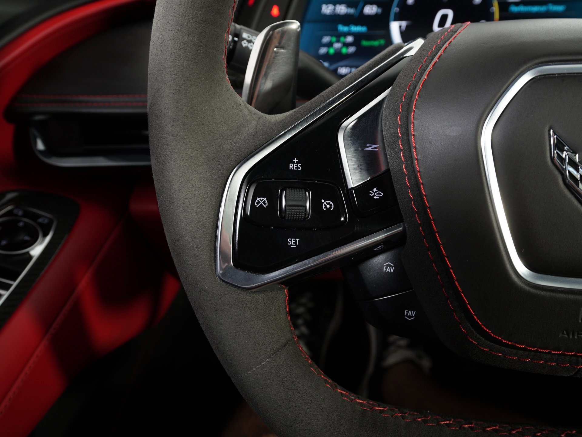 Used 2024 Chevrolet Corvette Stingray Premium Conv w/ Z51 Performance Package image 21