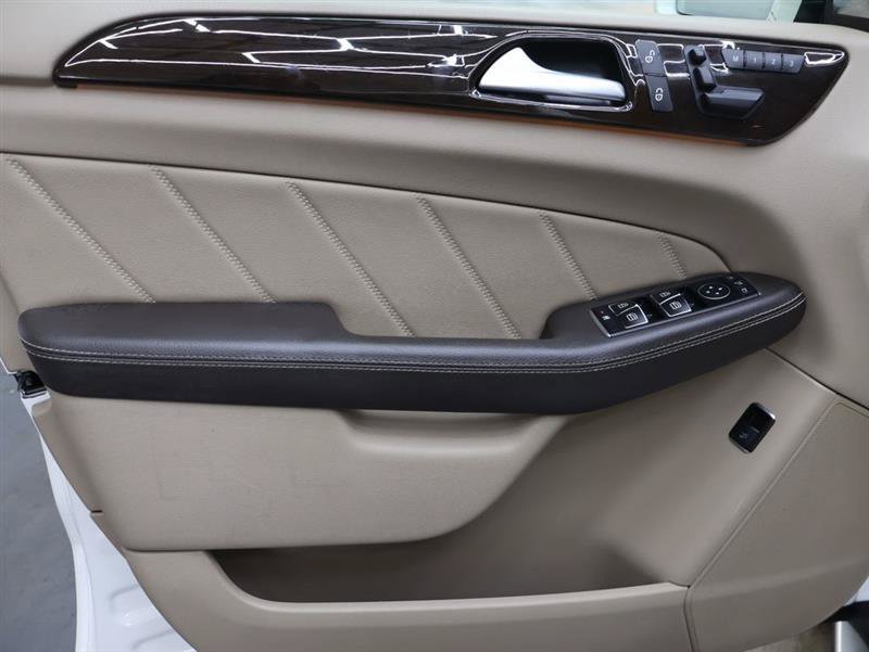Used 2015 Mercedes-Benz GL 450 4MATIC w/ Appearance Package image 17