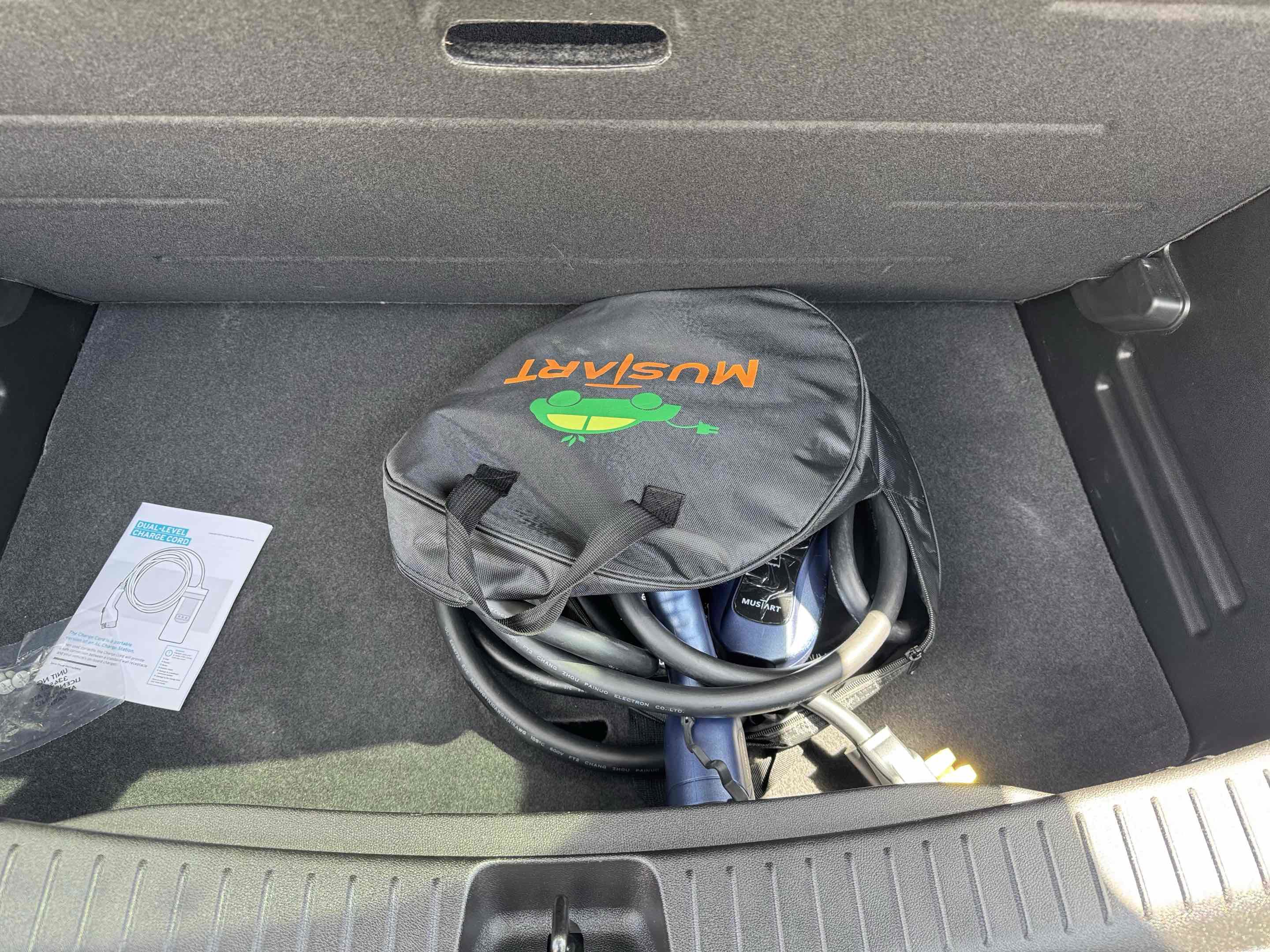 Used 2023 Chevrolet Bolt LT w/ Infotainment Package FWD image 31