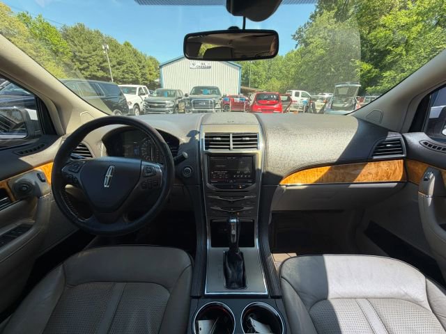 Used 2015 Lincoln MKX FWD w/ Equipment Group 102A image 11