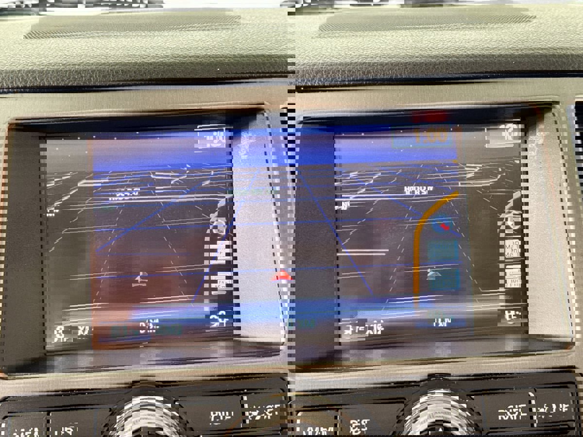 Used 2014 Nissan Armada Platinum image 14