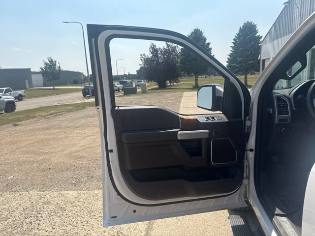 Used 2015 Ford F150 King Ranch w/ Equipment Group 601A Luxury AWD/4WD image 20