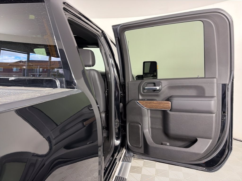 Used 2022 Chevrolet Silverado 3500 High Country AWD/4WD image 28