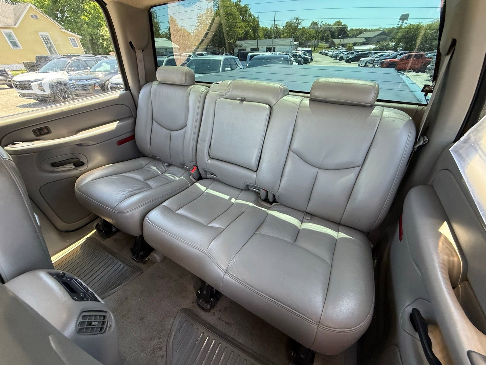 Used 2005 GMC Sierra 2500 SLT w/ Heavy-Duty Power Package AWD/4WD image 22