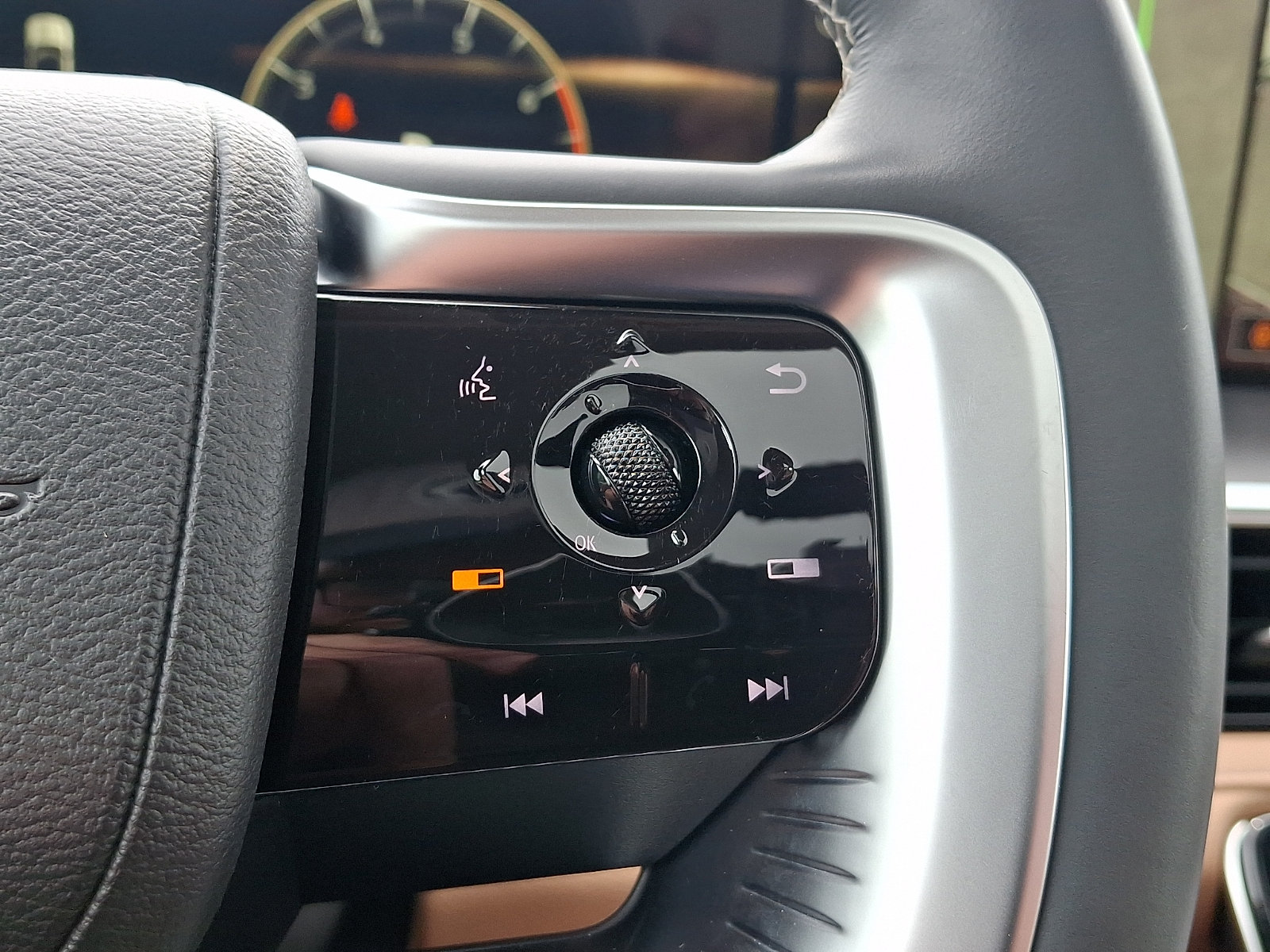 Certified 2025 INFINITI QX80 Luxe AWD/4WD image 26
