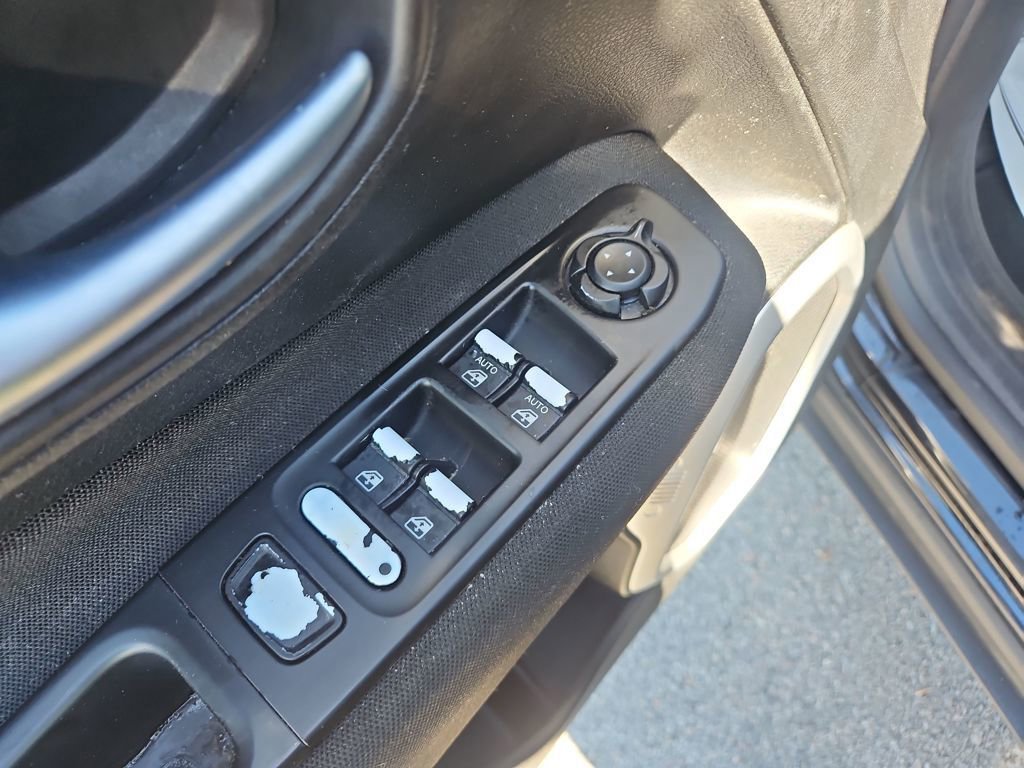 Used 2018 Jeep Renegade Latitude image 17