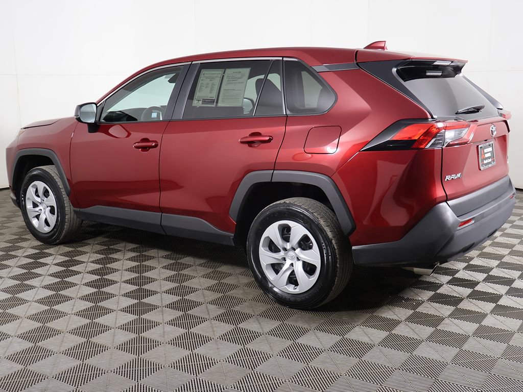 Used 2024 Toyota RAV4 LE image 10