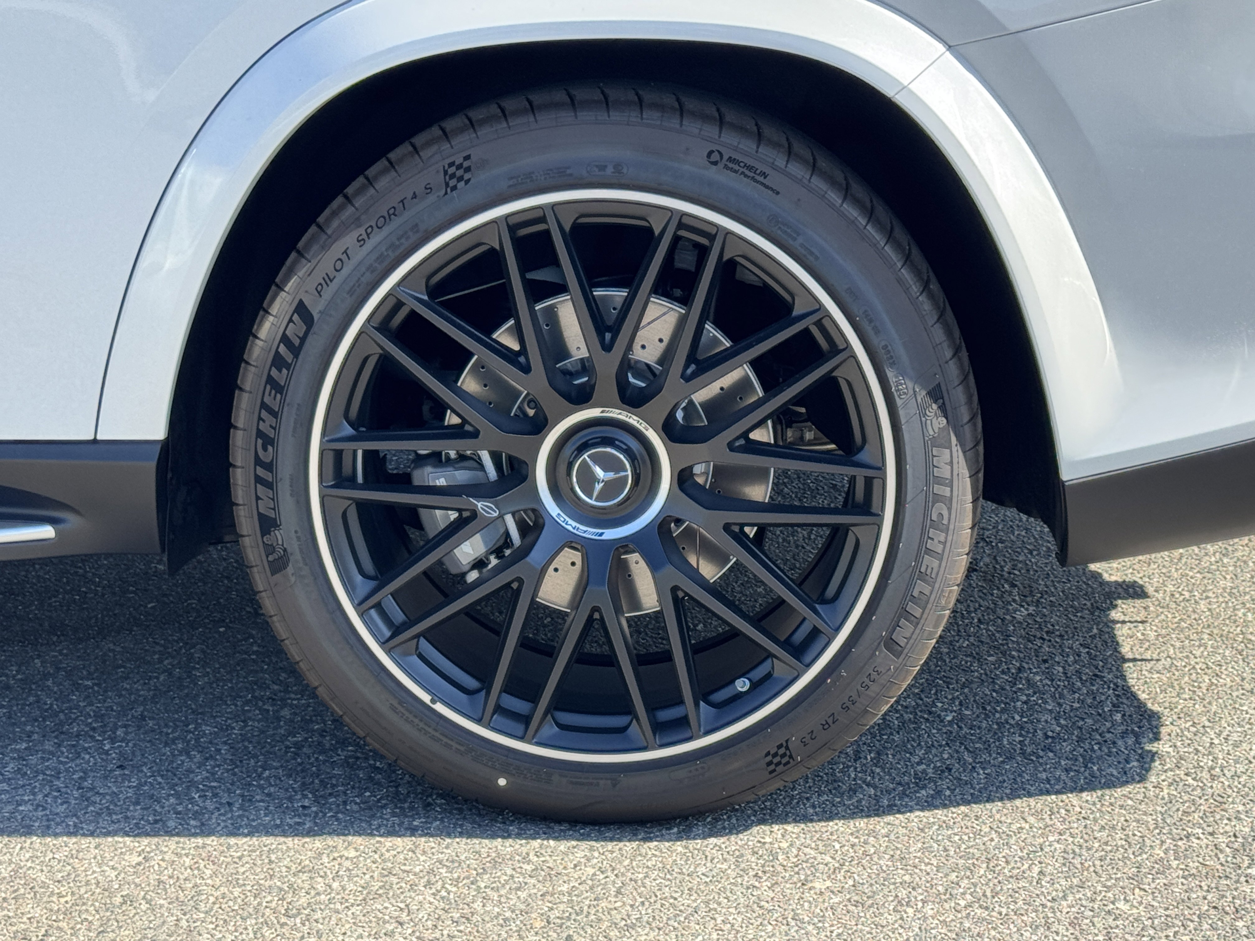 New 2026 Mercedes-Benz GLS 63 AMG 4MATIC image 15