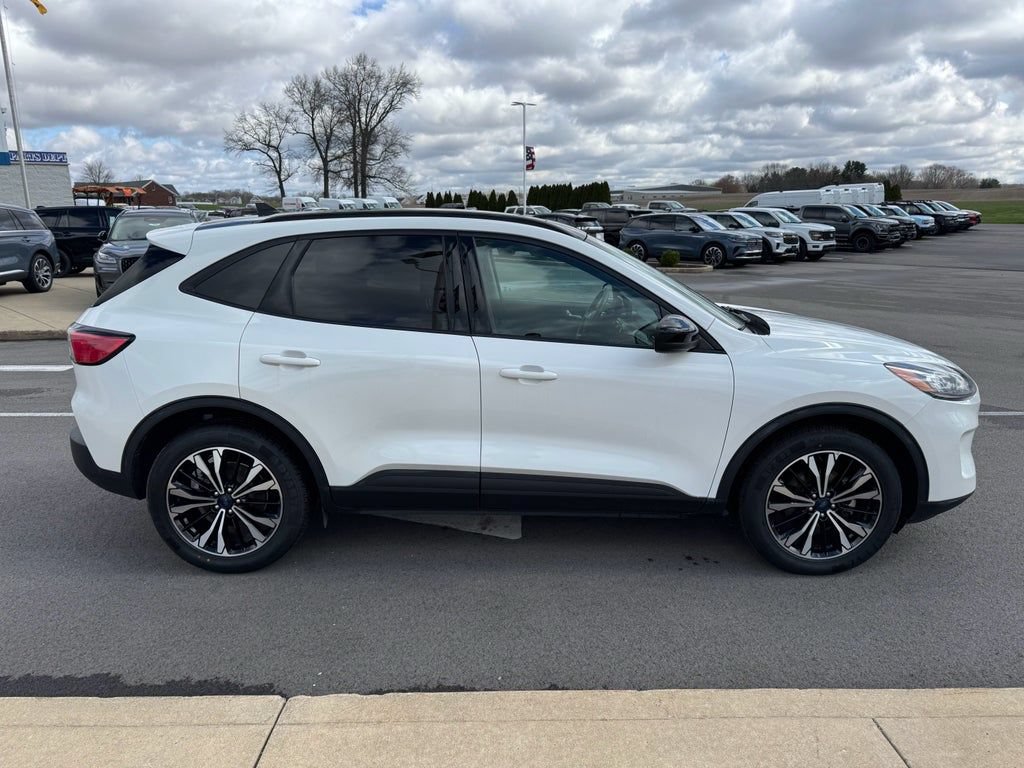 Certified 2022 Ford Escape SEL w/ SEL Stealth AWD Package image 9