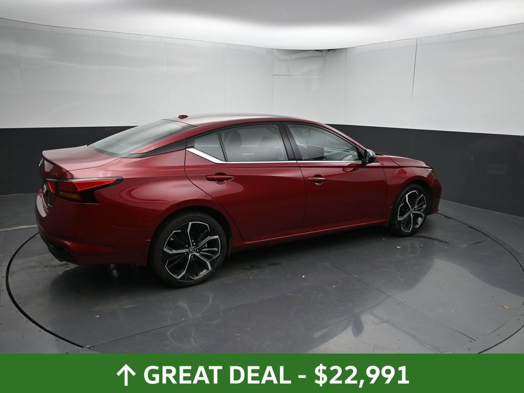 Used 2024 Nissan Altima 2.5 SR w/ SR Premium Package image 15