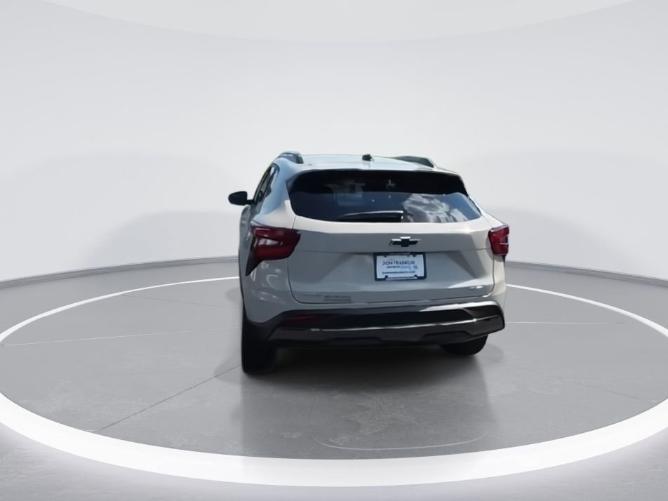 New 2026 Chevrolet Trax ACTIV w/ Sunroof Package FWD image 7