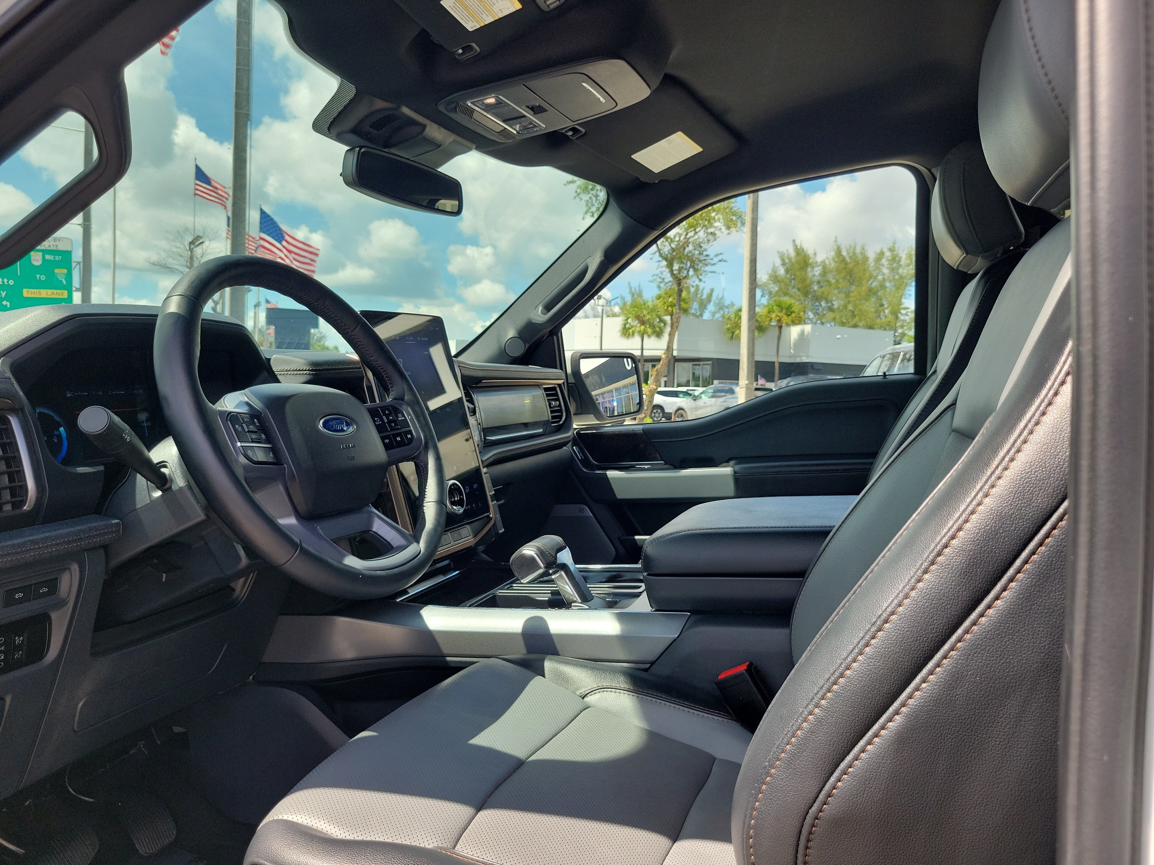 Used 2023 Ford F150 Lightning Lariat AWD/4WD image 11