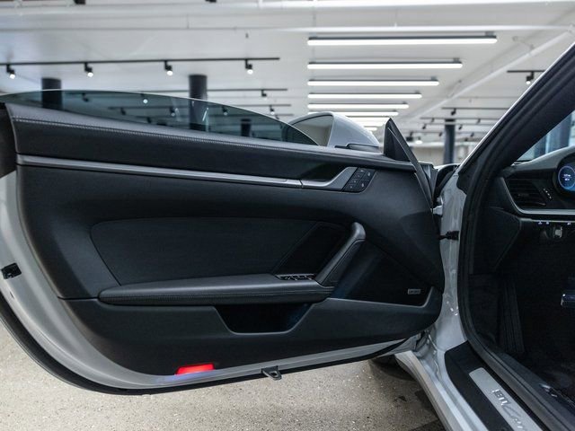 Certified 2024 Porsche 911 Carrera w/ Premium Package image 28