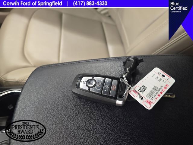 Used 2019 Ford Explorer XLT w/ Equipment Group 202A AWD/4WD image 30