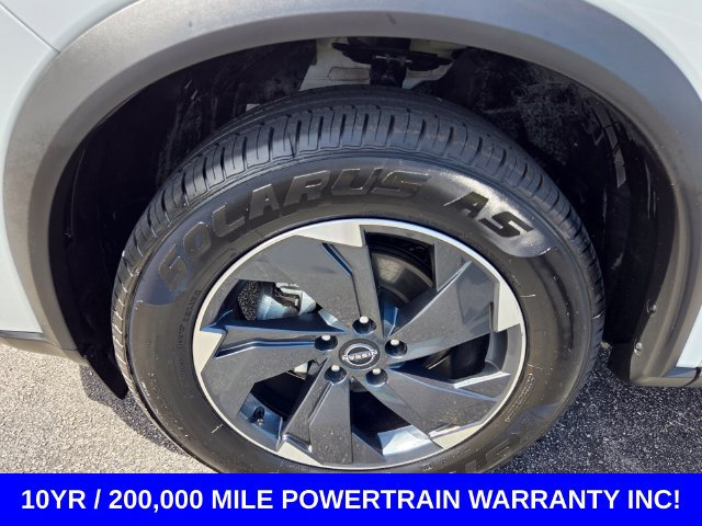 Used 2025 Nissan Rogue SV AWD/4WD image 18