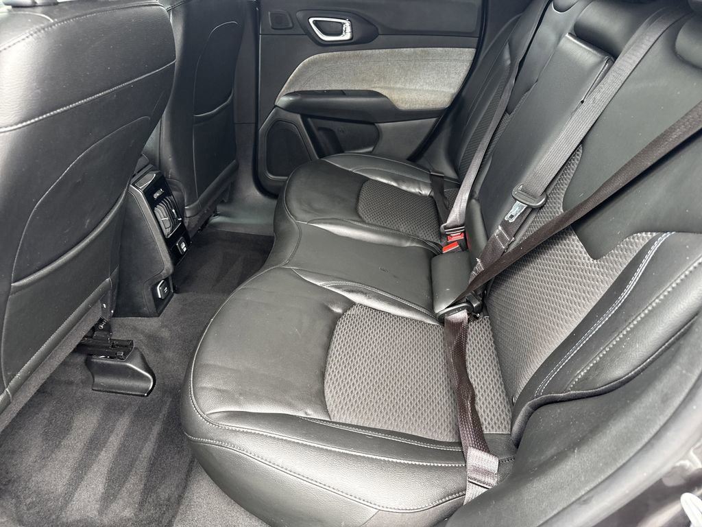 Used 2022 Jeep Compass Latitude w/ Sun and Sound Group FWD image 20