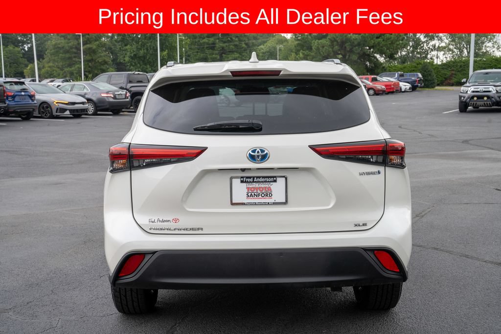 Used 2021 Toyota Highlander XLE FWD image 4