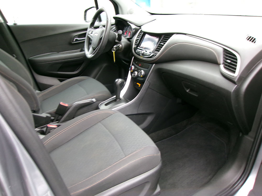 Used 2020 Chevrolet Trax LS w/ Tint and Cruise Package image 10