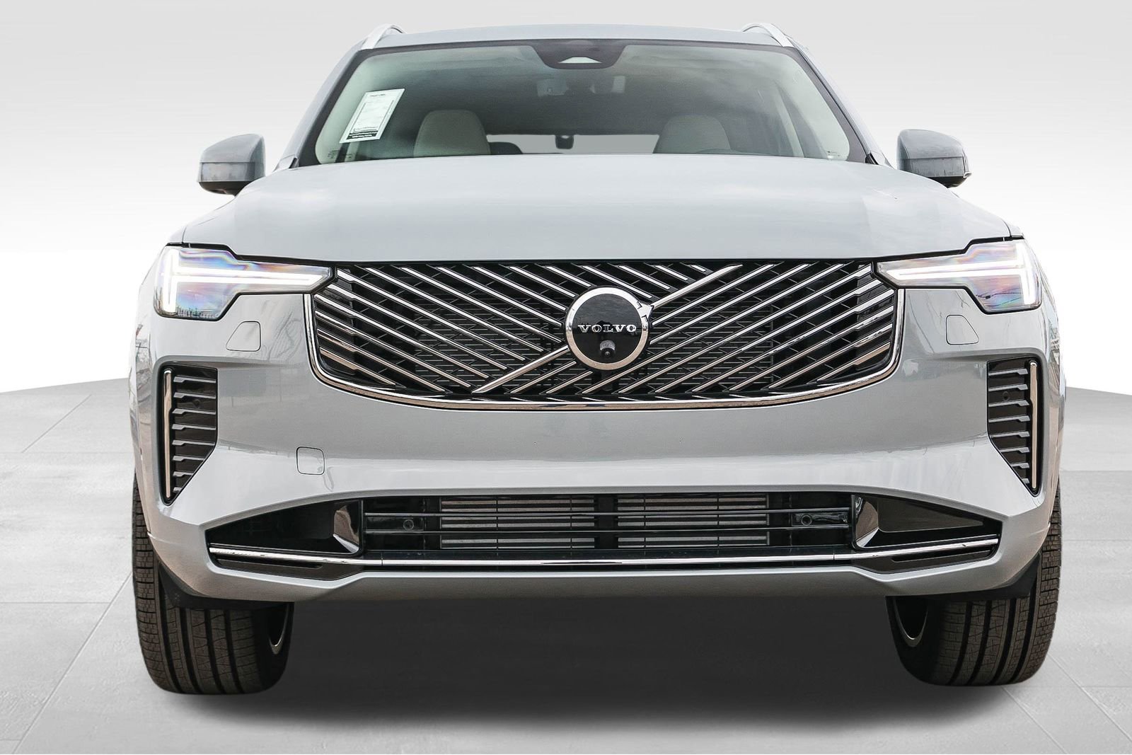 New 2026 Volvo XC90 T8 Ultra w/ Protection Package Premier AWD/4WD image 2